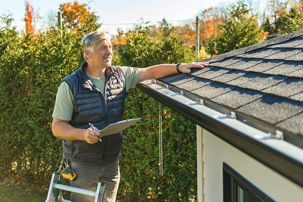Professional Roofing technician working in Glenmont, MD